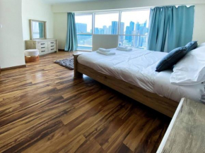 Fresh Decorated and Spacious close to JLT Metro, Dubai